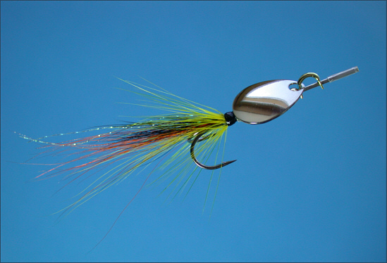 Spinhead fitted to a salmon fly